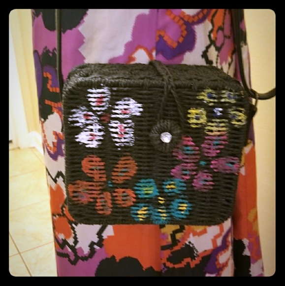 Handbags - Crossbody straw bag